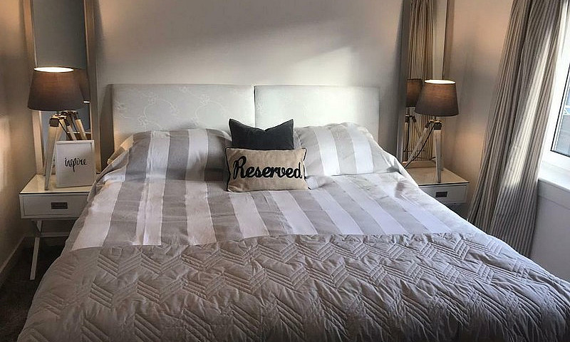  Three Bedroom Flat ...