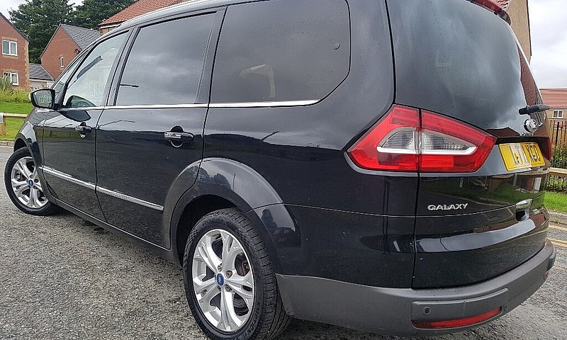Ford Galaxy Titanium...