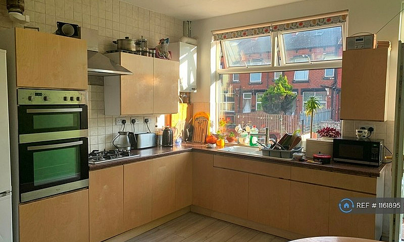1 Bedroom In Cross F...