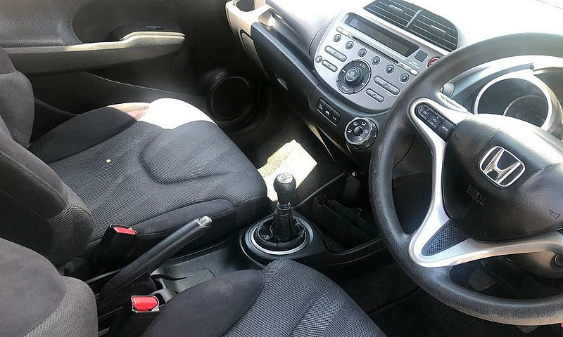 Honda Jazz 2010 Petr...