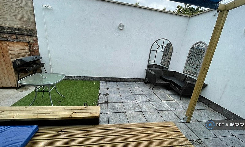 1 Bedroom Flat In Cr...