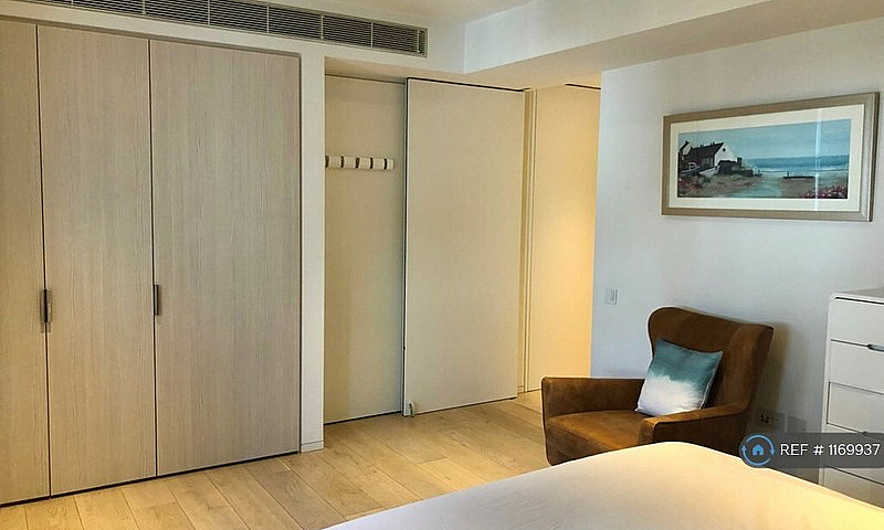 1 Bedroom Flat In Gr...