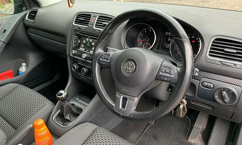 Vw Golf 1.6 Petrol -...