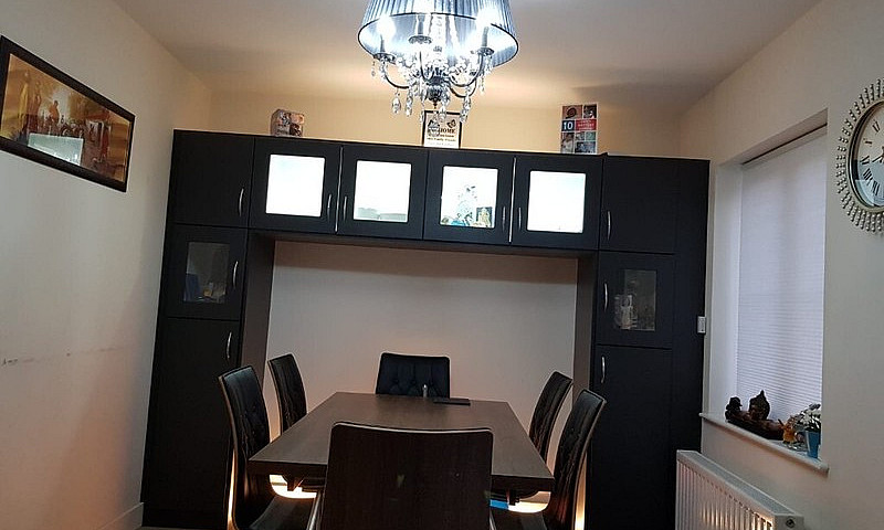 Spacious 4 Bed House...
