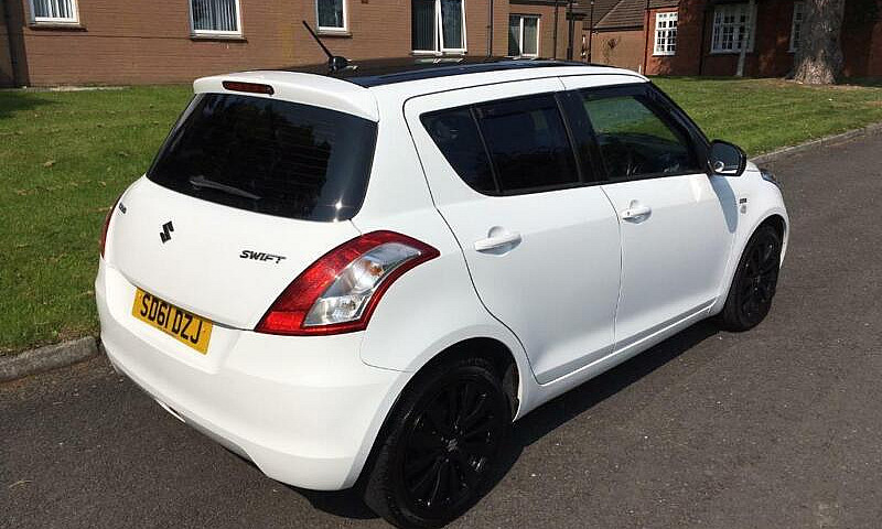 2011 Suzuki Swift 1....