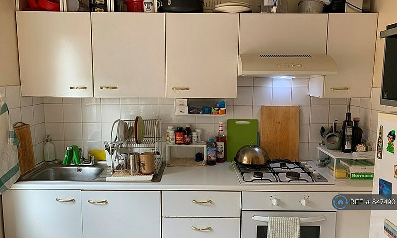 1 Bedroom Flat In Wi...