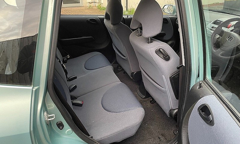 Honda Jazz 1.4 65900...