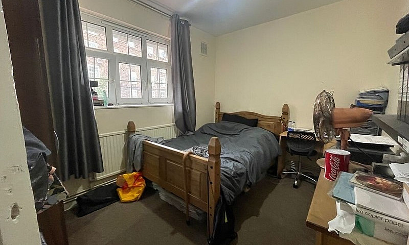 Three Bedroom Flat T...