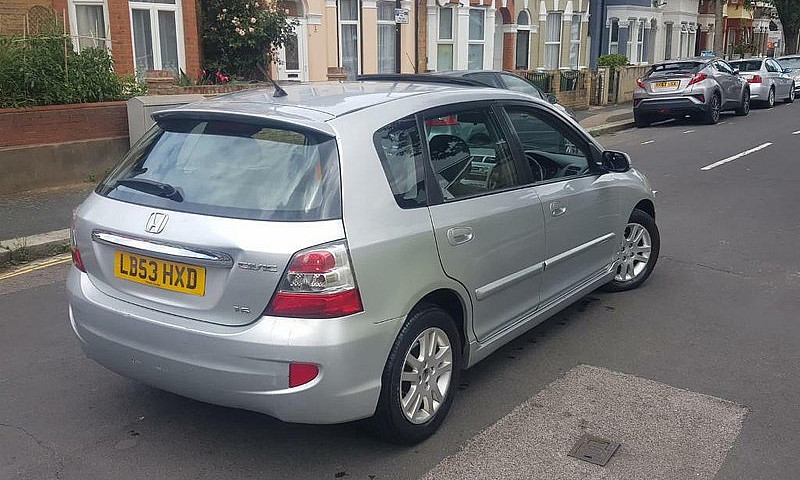 Honda Civic 1.6 Exec...