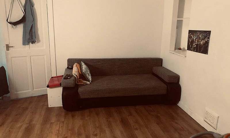 Room For Rent ...