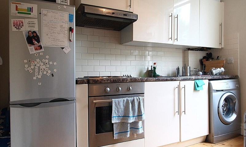 Large Light 1 Bed In...