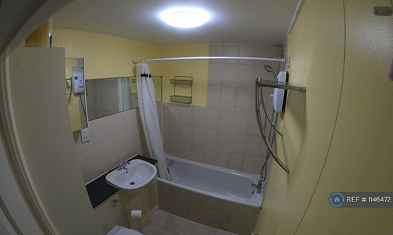 1 Bedroom Flat In Up...