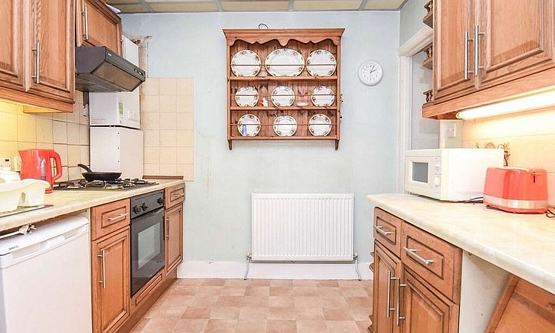 Spacious 2 Bed Bunga...