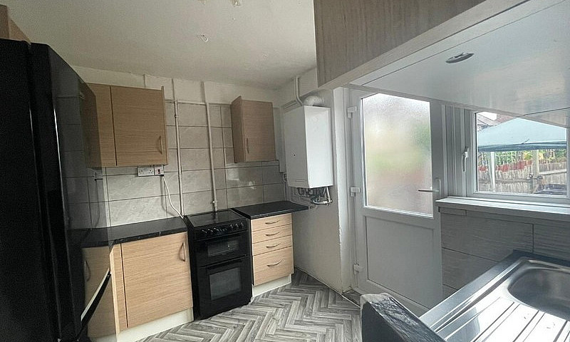Spacious 2 Bed House...