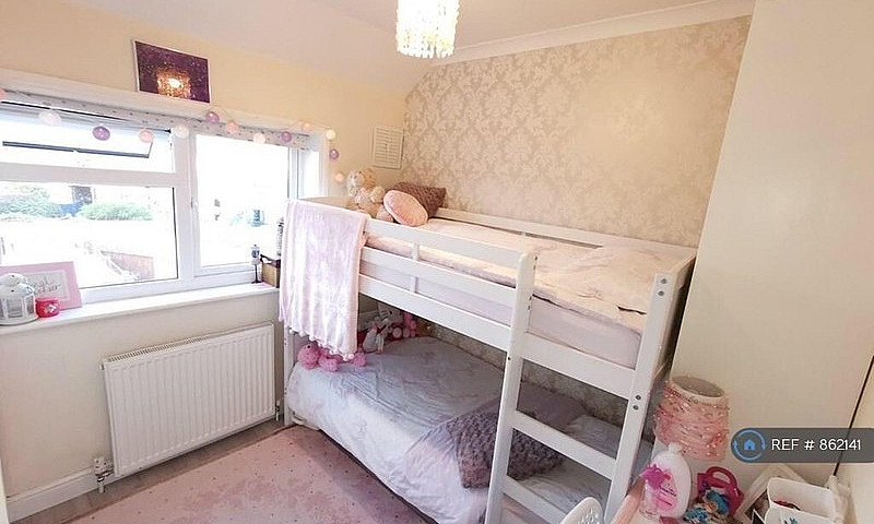 Spacious 3 Bed House...