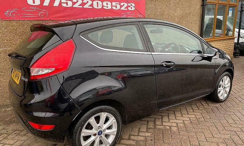2010 Ford Fiesta Zet...