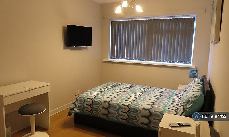 1 Bedroom In Henleyd...