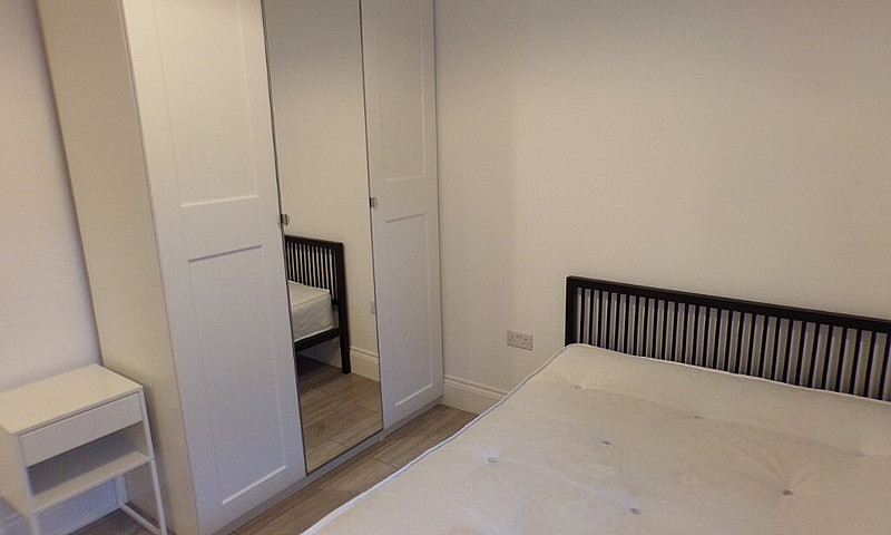 2 Bedroom Ground Flo...