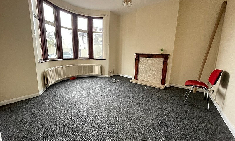 Four Bed House With ...