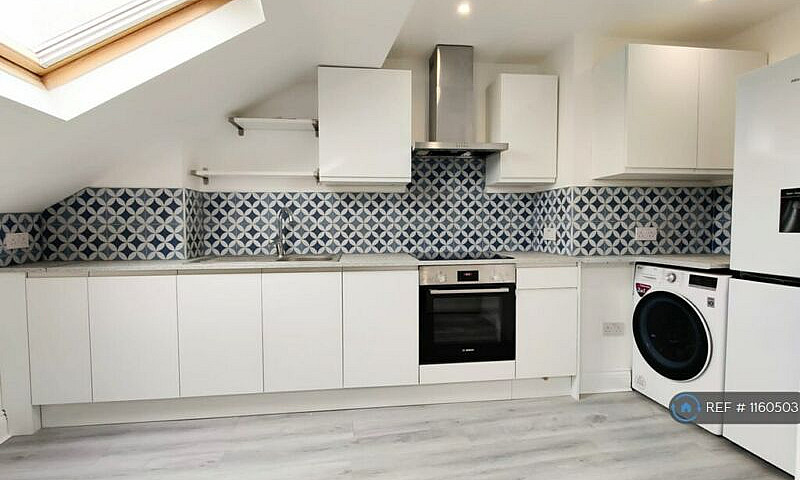 1 Bedroom Flat In Ea...
