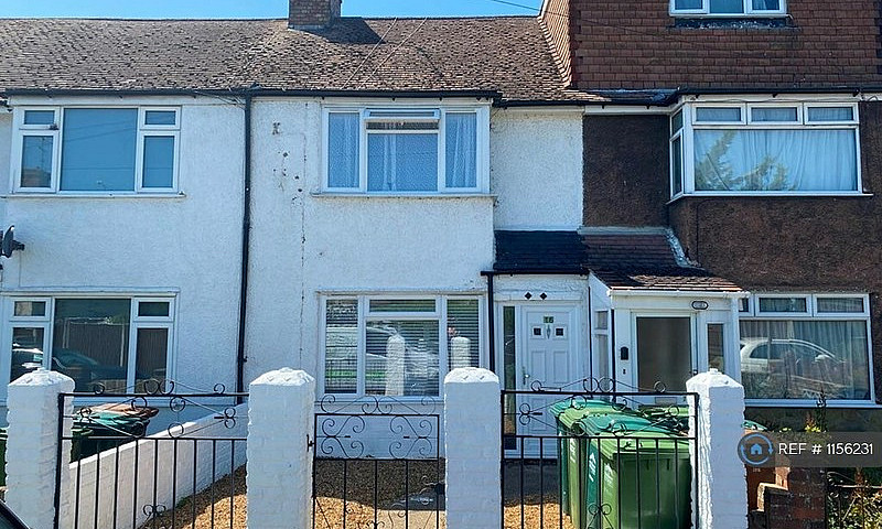 3 Bedroom House In H...