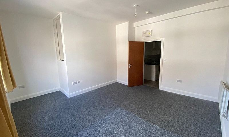 Amazing Studio Flat ...