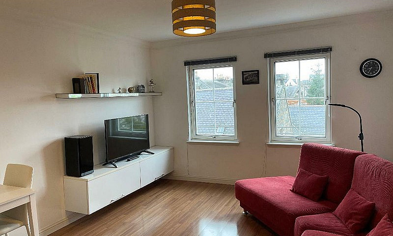 1 Bedroom Flat In St...