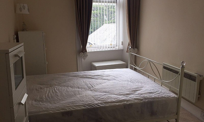 1 Bedroom Flat In Sk...
