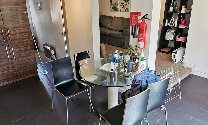 ***Flat-Share*** All...