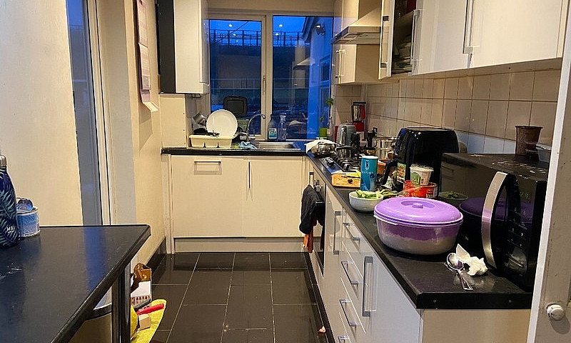 5/6 Bedroom House In...