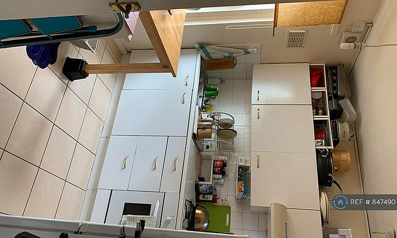 1 Bedroom Flat In Wi...