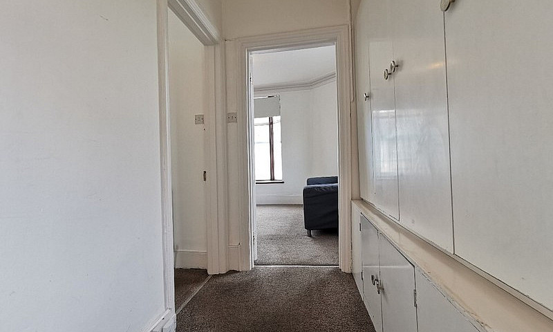 Large First Floor Fl...