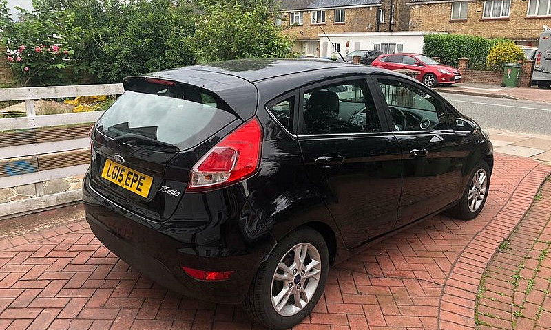 Ford Fiesta 2015 1.0...
