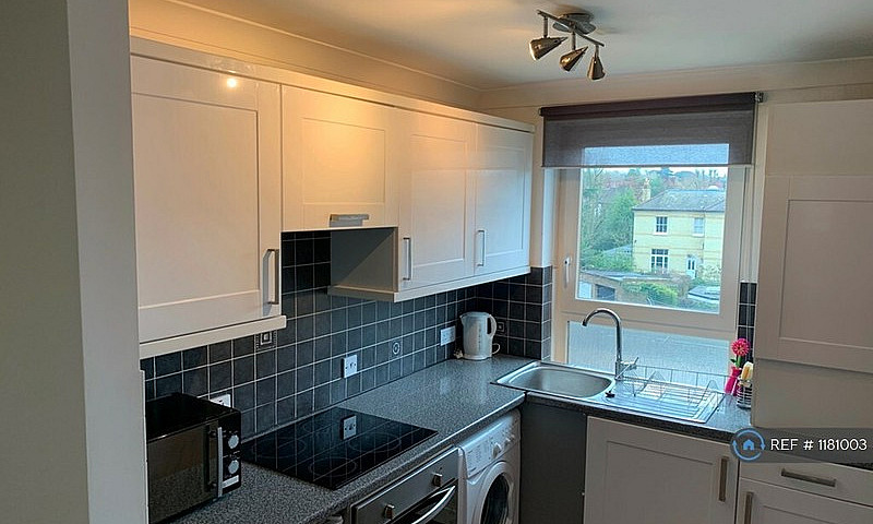 1 Bedroom Flat In Li...