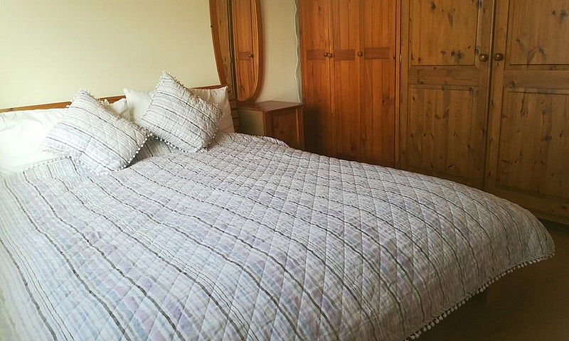 1 Bedroom Spacious A...