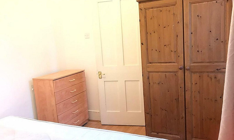 2 Bed Beautiful Flat...
