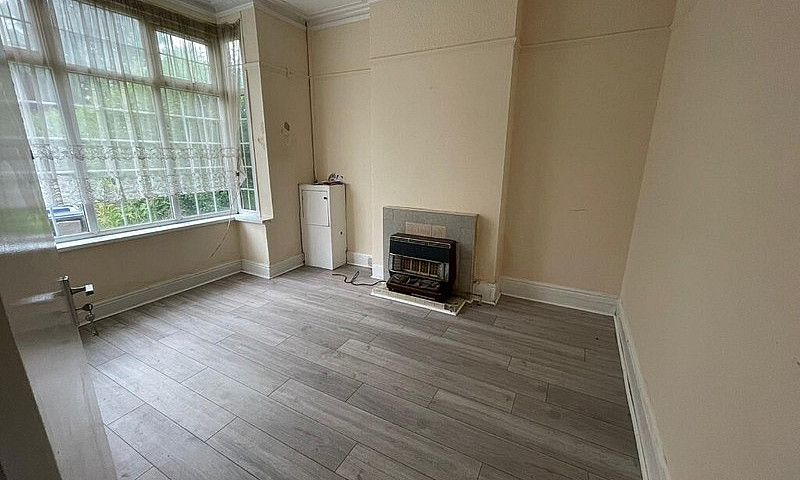 3/5 Bedroom Terraced...