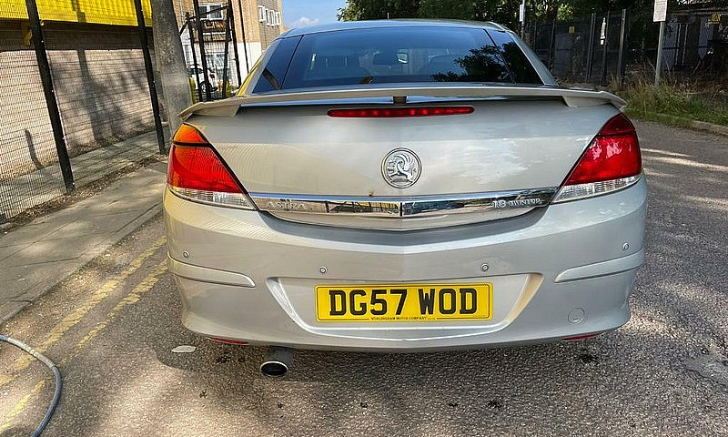 Vauxhall Astra Twint...