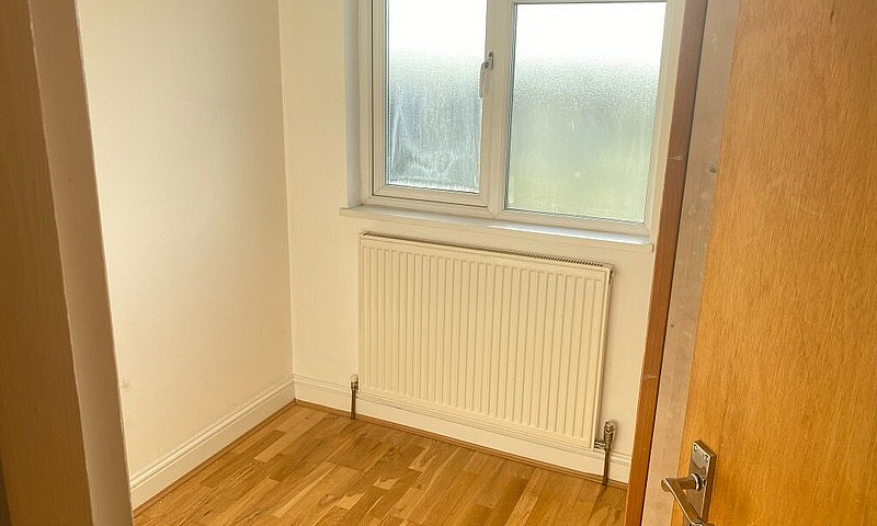 3/4 Bed Duplex Flat,...