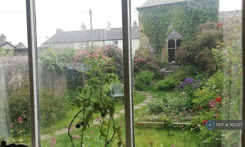 1 Bedroom In Menai V...