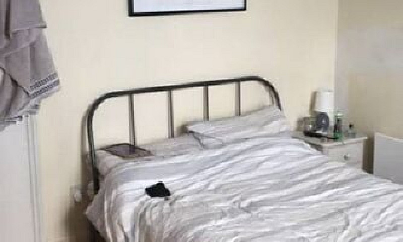 Studio Flat In Tenns...