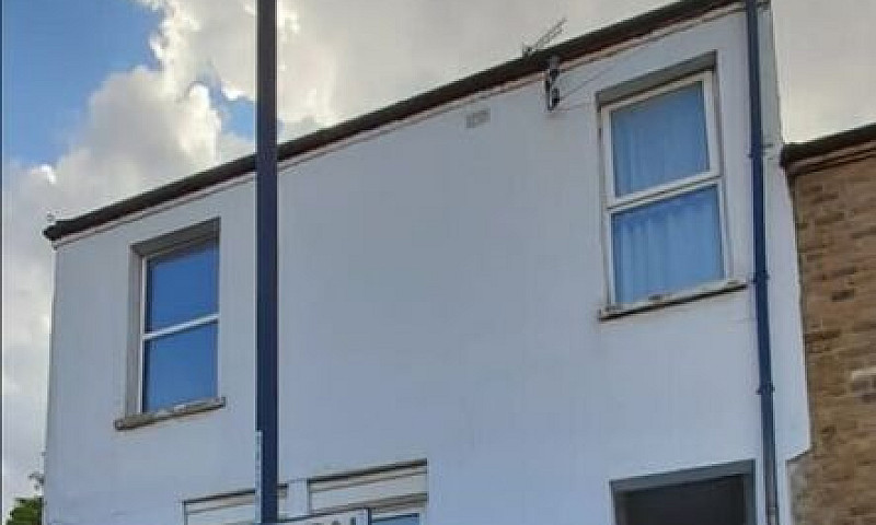 3 Bedroom Flat In Ad...