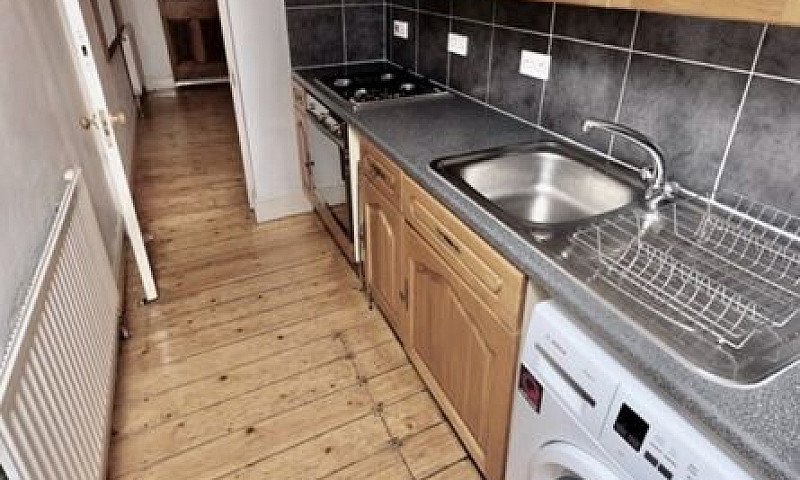 1 Bedroom Flat In Co...