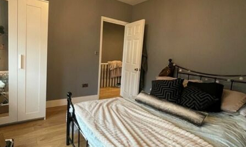 2 Bedroom Flat In Da...