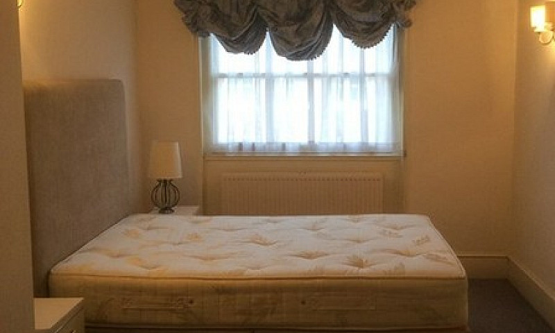2 Bedroom Flat In Gl...