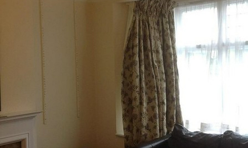 2 Bedroom Flat In Pa...