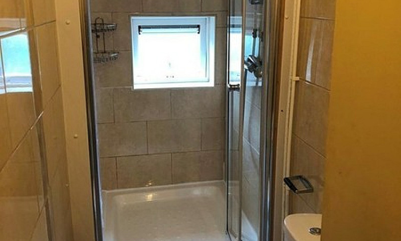 1 Bedroom Flat In Pe...