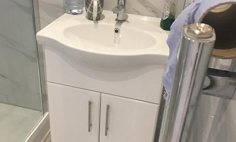 Studio Flat In Hanwo...