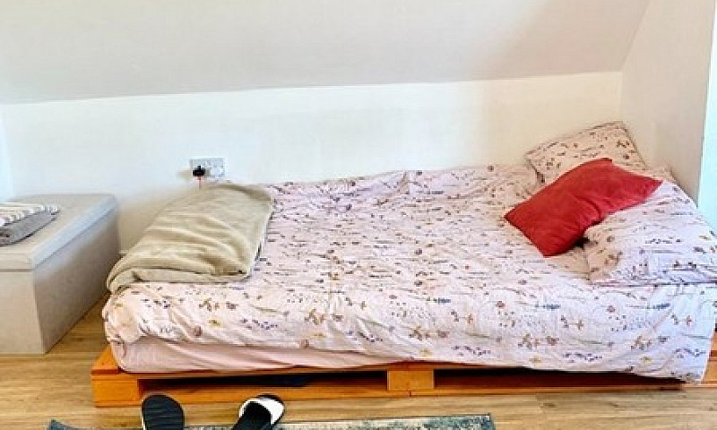 Studio Flat In Eliza...