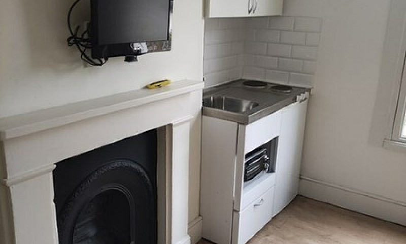 Studio Flat In Ferme...